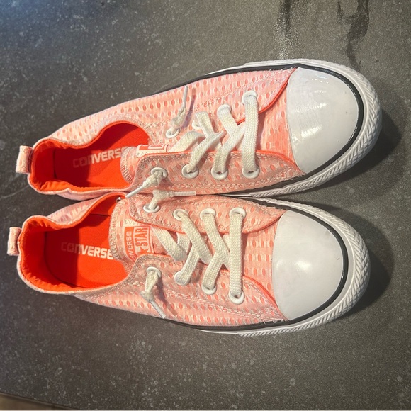 Women’s converse slip on sneakers. - Picture 2 of 5